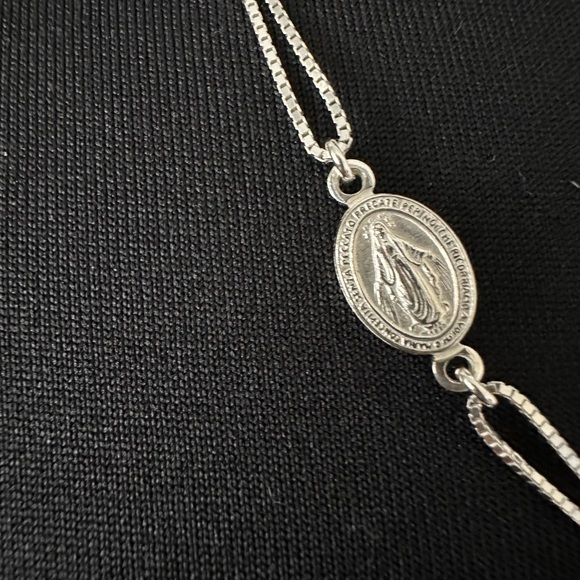 ✝️💫Sterling silver rosary necklace! So pretty! - Picture 6 of 7